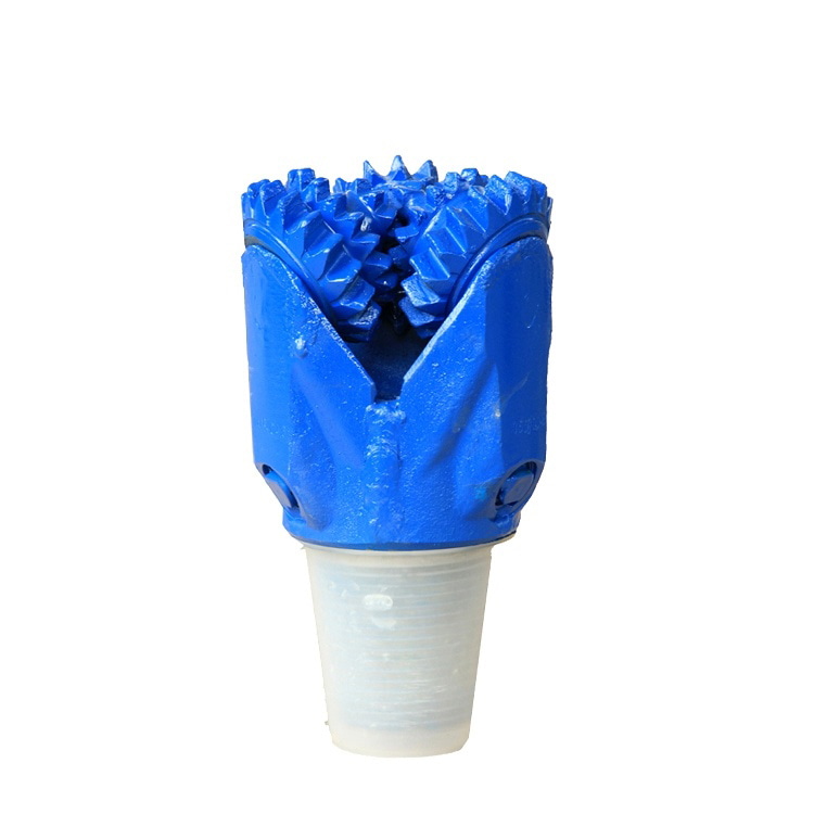 5 3/4"IADC126橡胶密封钢齿三牙轮钻头