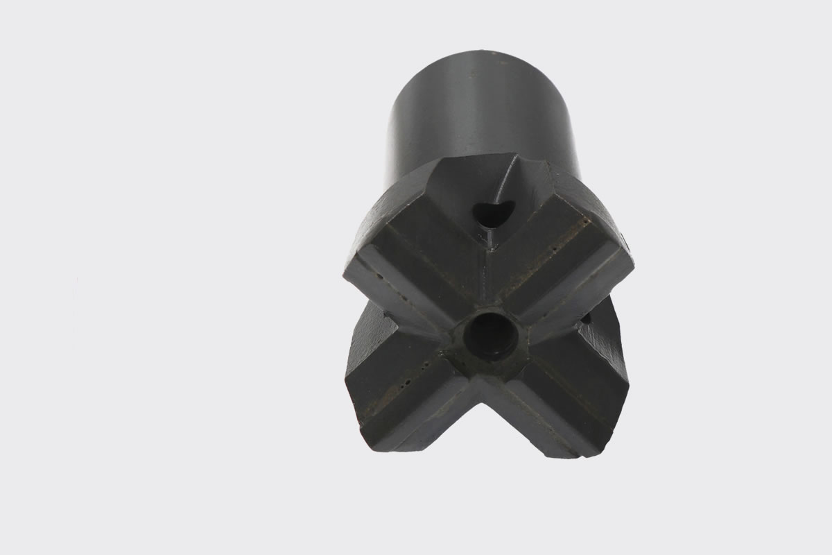 65高炉开口钻头